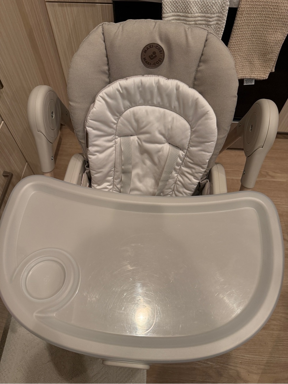 Maxi-Cosi Classic Oatmeal High Chair for Kids - Cream - Picture 7 of 11